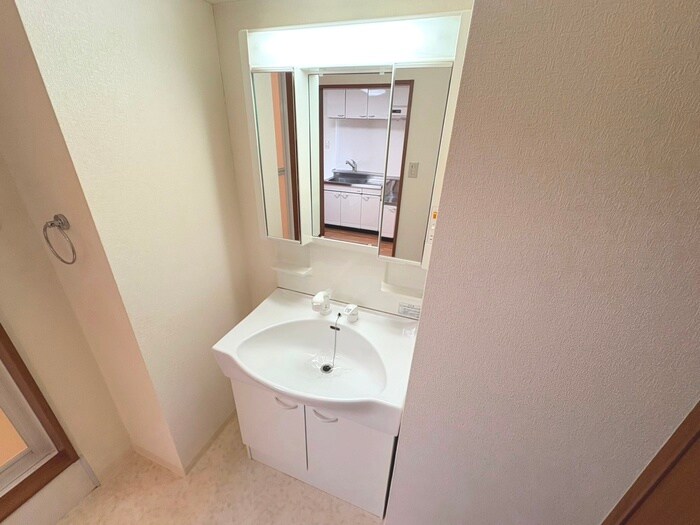 物件内観写真13　(洗面)
