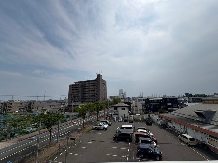 物件内観写真22　(室内からの展望)