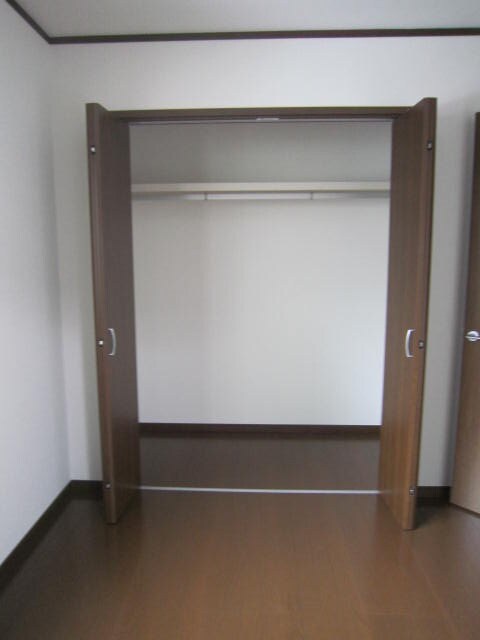 物件内観写真11　(収納)