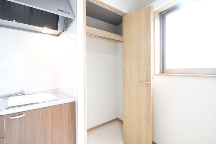 物件内観写真9　(収納)