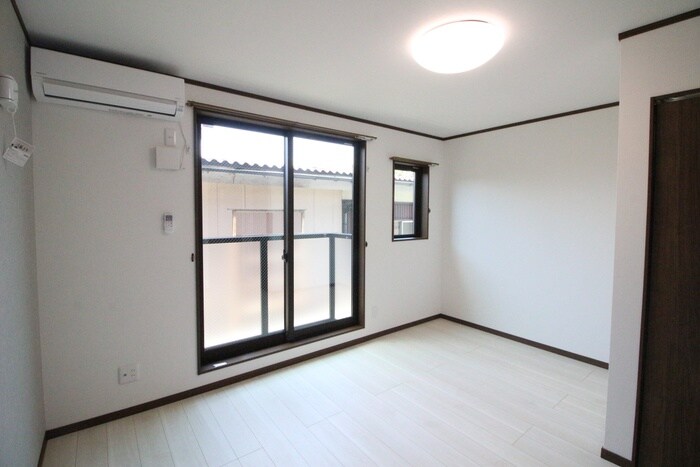 物件内観写真7　(居室)