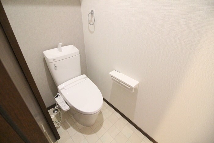 物件内観写真14　(トイレ)