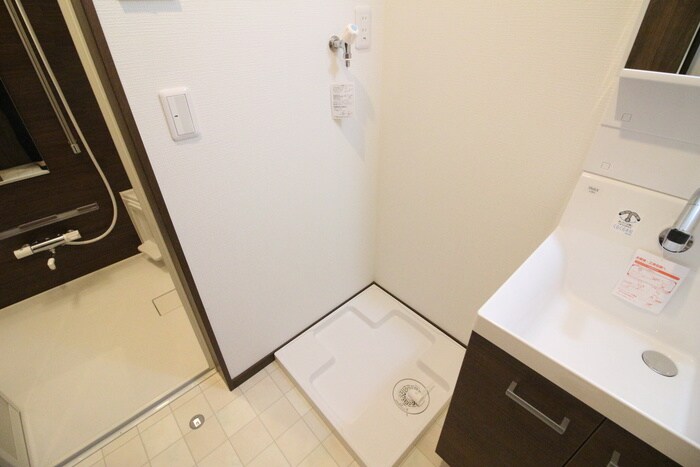 物件内観写真17　(洗濯機置場)