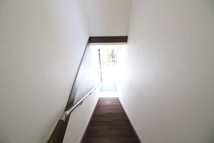 物件内観写真18　(玄関)