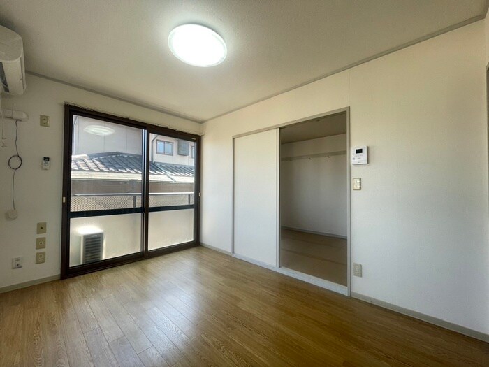 物件内観写真8　(居室)