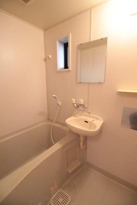 物件内観写真12　(バス／シャワールーム等)