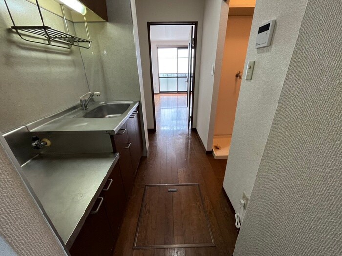 物件内観写真18　(廊下)