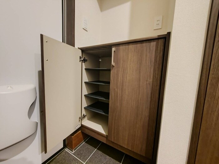 物件内観写真18　(靴箱)