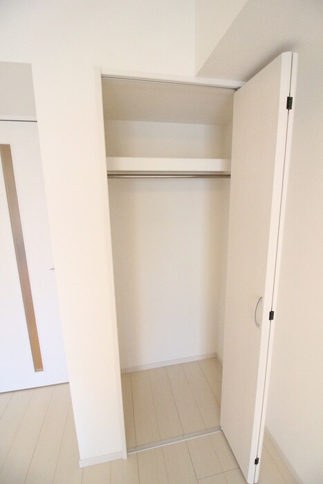 物件内観写真15　(収納)