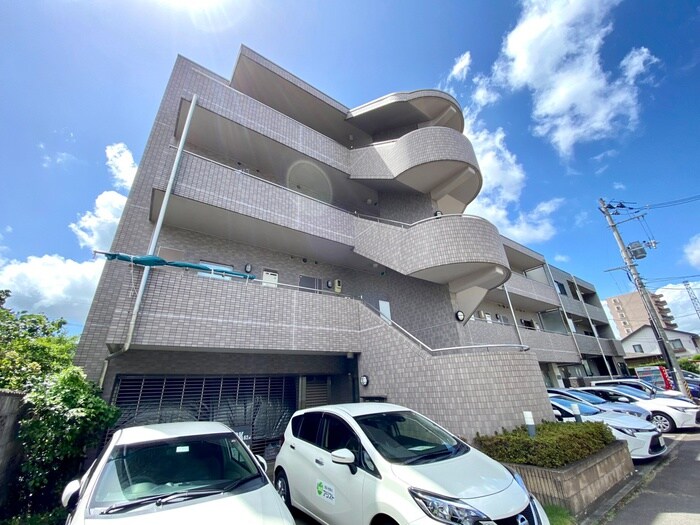 物件外観写真2　(駐輪場)