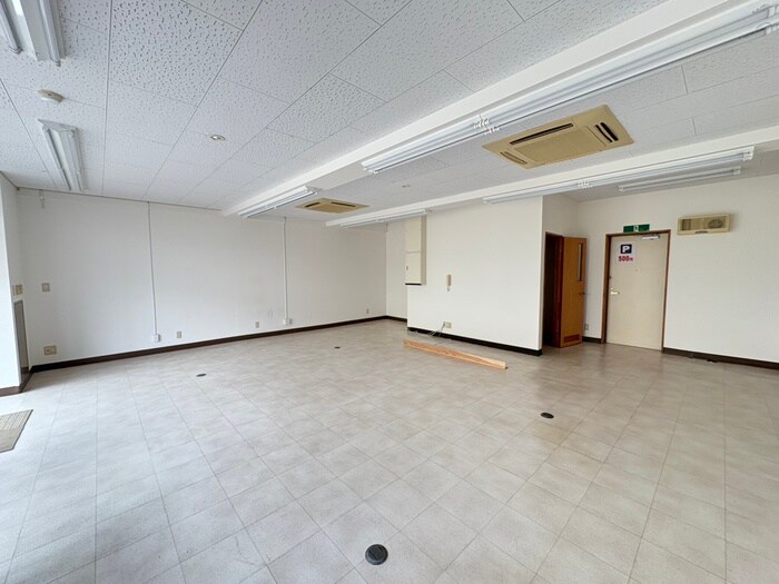 物件内観写真9　(廊下)