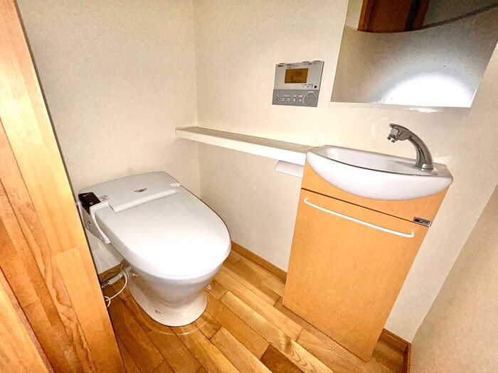 物件内観写真12　(トイレ)