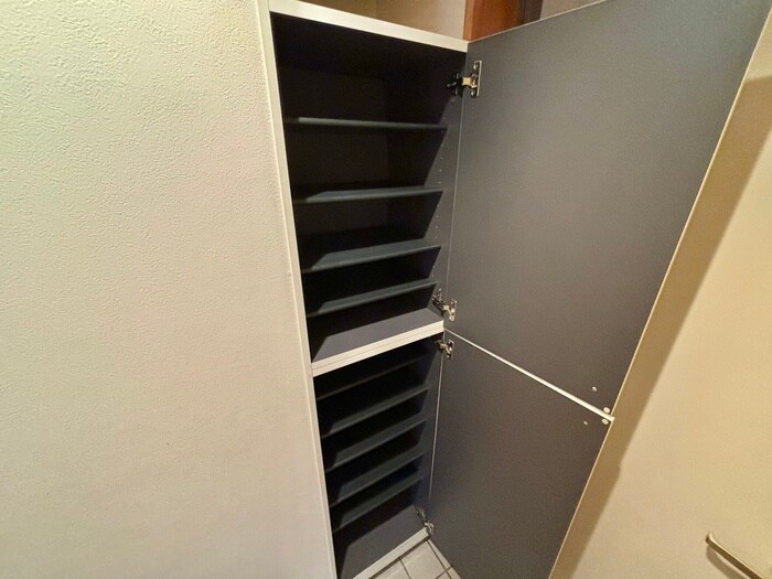 物件内観写真16　(靴箱)