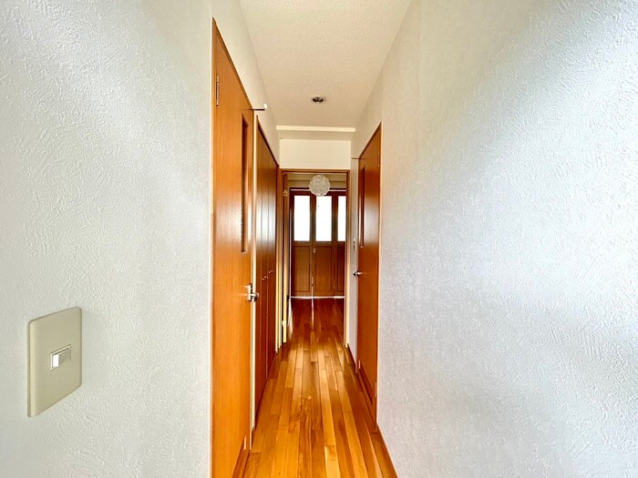 物件内観写真17　(廊下)