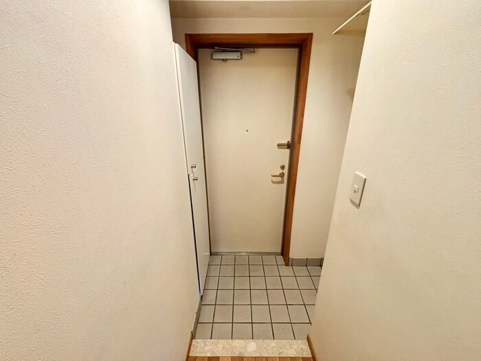 物件内観写真17　(玄関)
