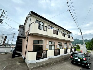 ビュ－ハイツ愛子Ａ外観写真
