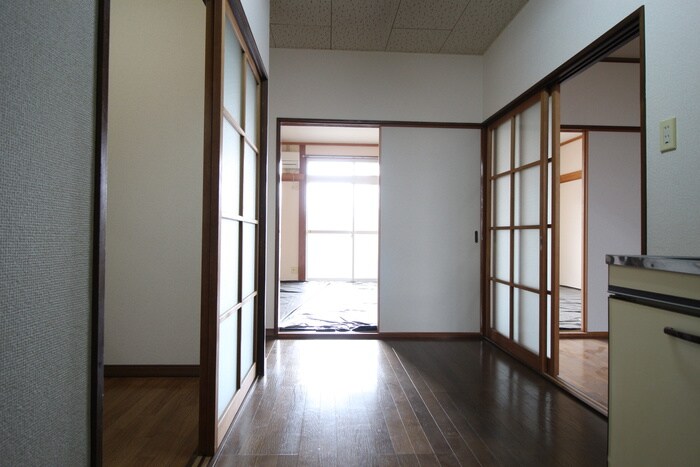 物件内観写真18　(廊下)