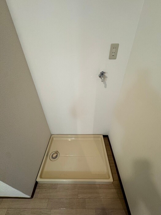 物件内観写真10　(洗濯機置場)