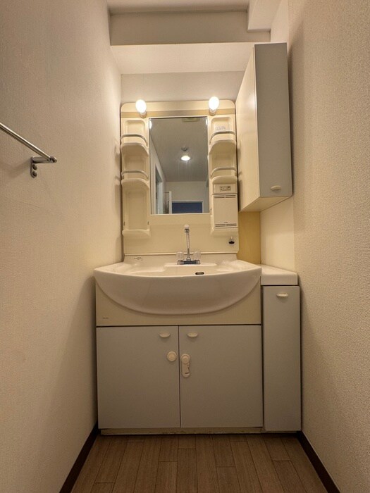 物件内観写真11　(洗面)