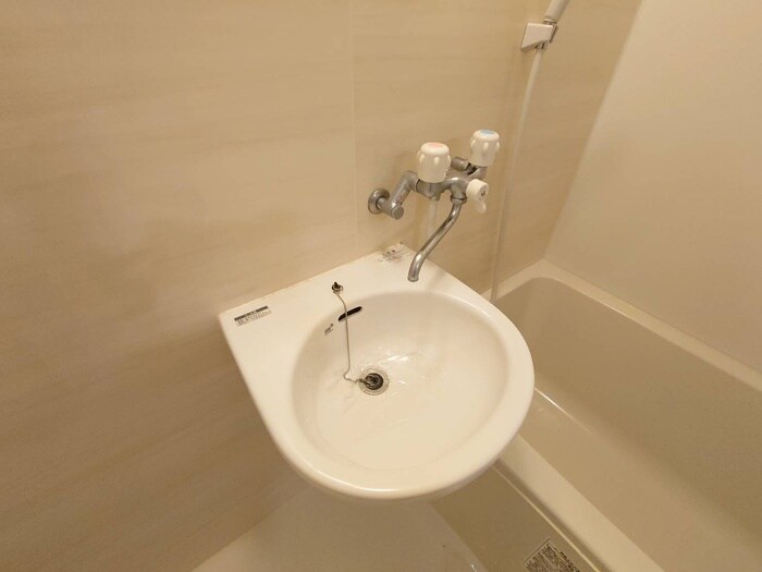 物件内観写真13　(洗面)