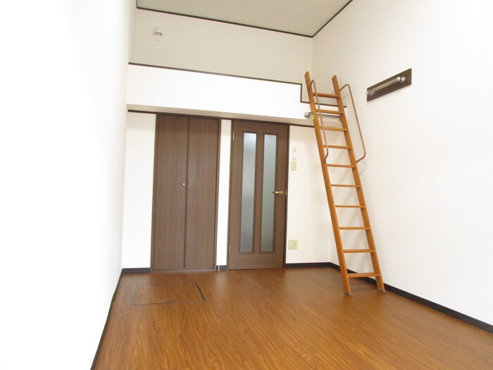 物件内観写真9　(居室)