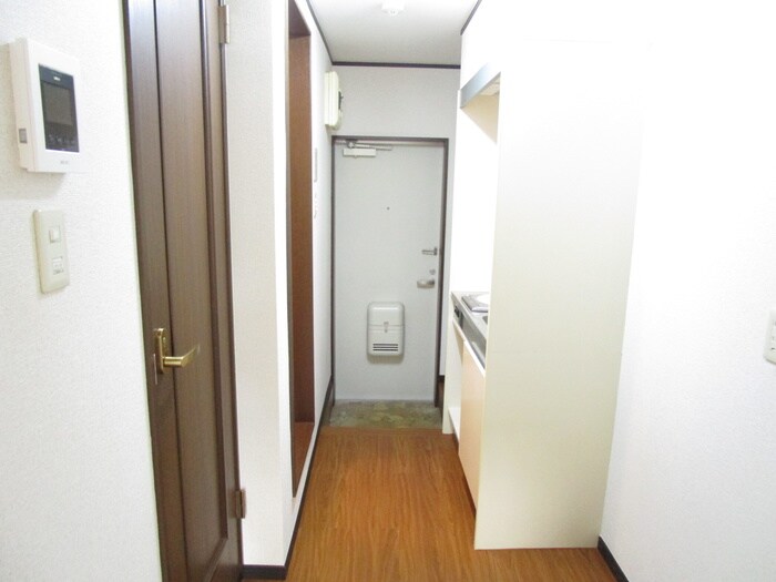 物件内観写真19　(廊下)