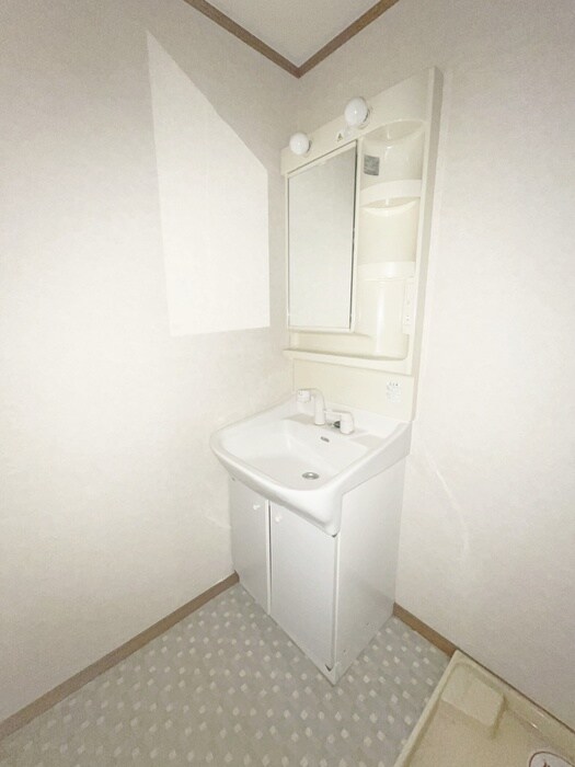 物件内観写真11　(洗面)