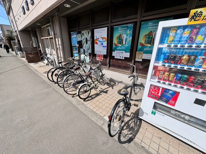 物件外観写真6　(駐輪場)