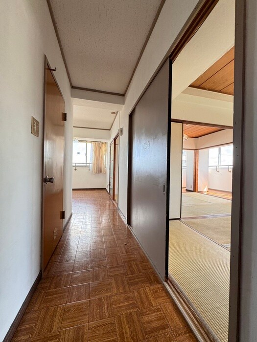 物件内観写真18　(廊下)