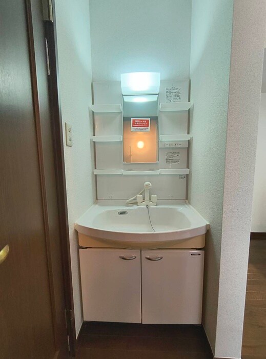 物件内観写真11　(洗面)