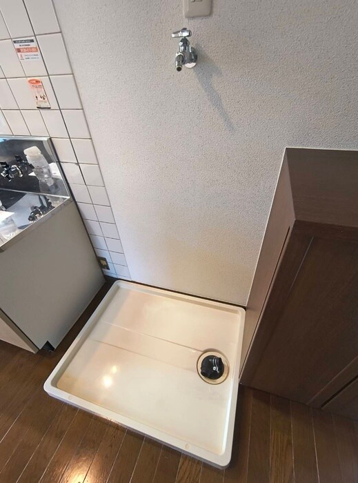 物件内観写真12　(洗濯機置場)