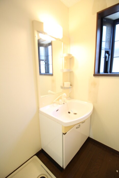 物件内観写真12　(洗面)