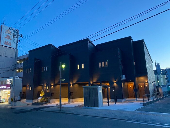 物件外観写真1　(外観写真)