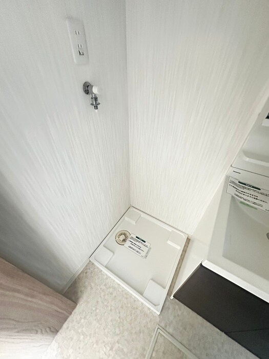 物件内観写真14　(洗濯機置場)