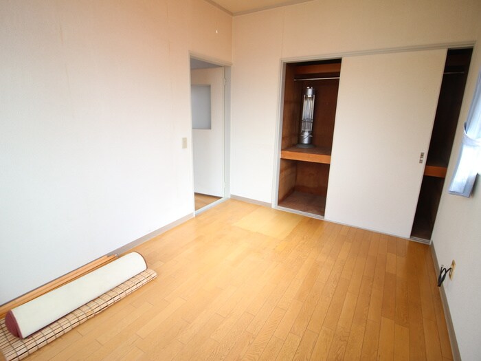 物件内観写真9　(居室)