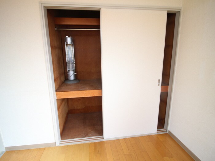 物件内観写真11　(収納)