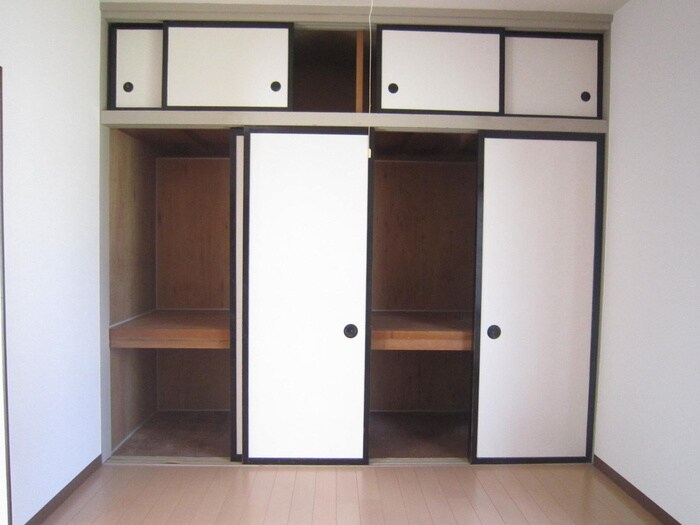 物件内観写真13　(収納)