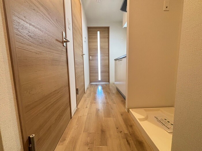 物件内観写真18　(廊下)