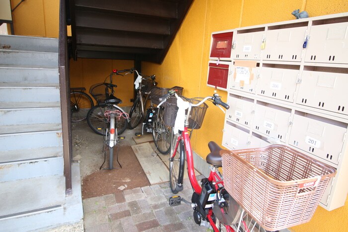 物件外観写真6　(駐輪場)