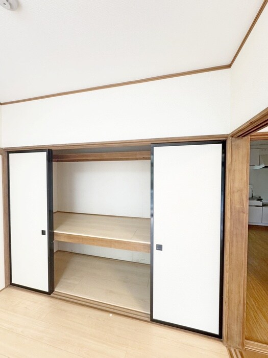 物件内観写真13　(収納)