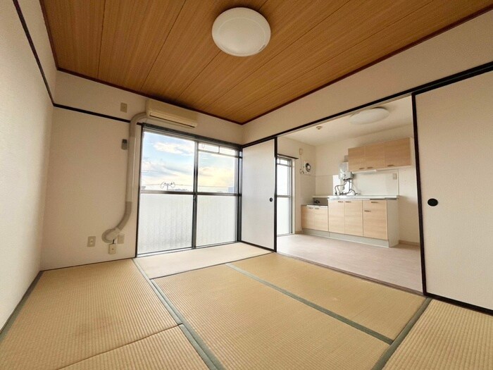 物件内観写真8　(居室)