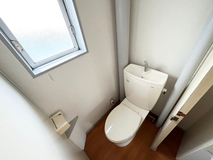 物件内観写真11　(トイレ)