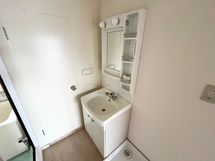 物件内観写真12　(洗面)