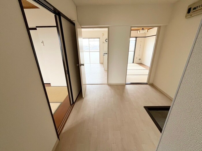 物件内観写真15　(廊下)