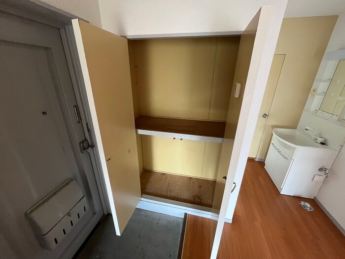 物件内観写真19　(靴箱)