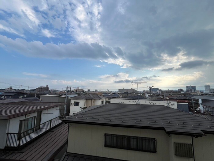 物件内観写真22　(室内からの展望)