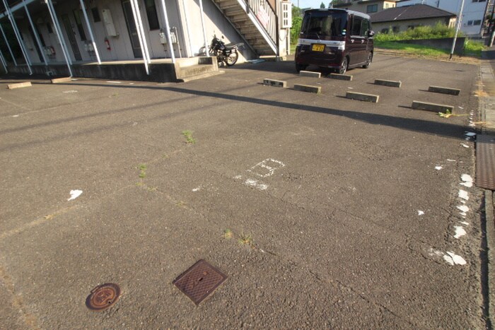 ＫＯＺＵＶｉｌｌａｇｅＡの駐車場