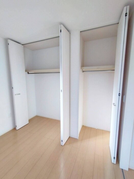 物件内観写真12　(収納)