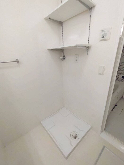 物件内観写真21　(洗濯機置場)