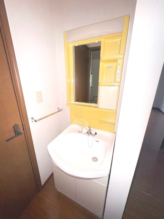 物件内観写真12　(洗面)